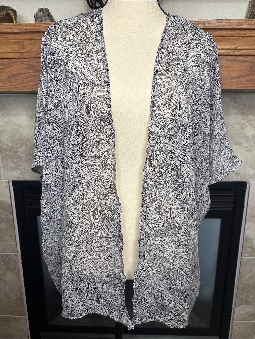Joe Boxer M Paisley Kimono Sheer Cardigan Open Front Black & White Print